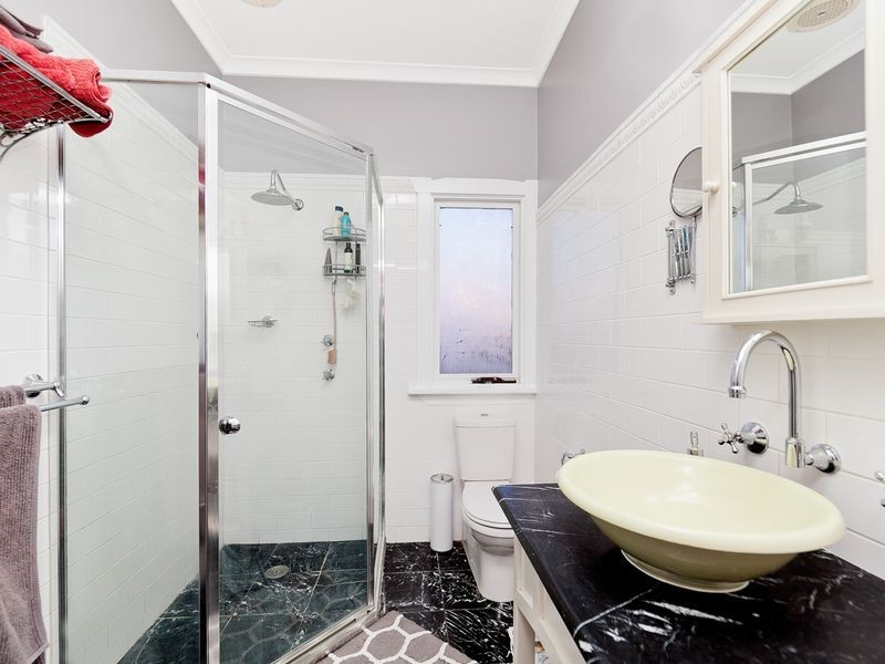 6 Isabella Street, Queanbeyan NSW 2620