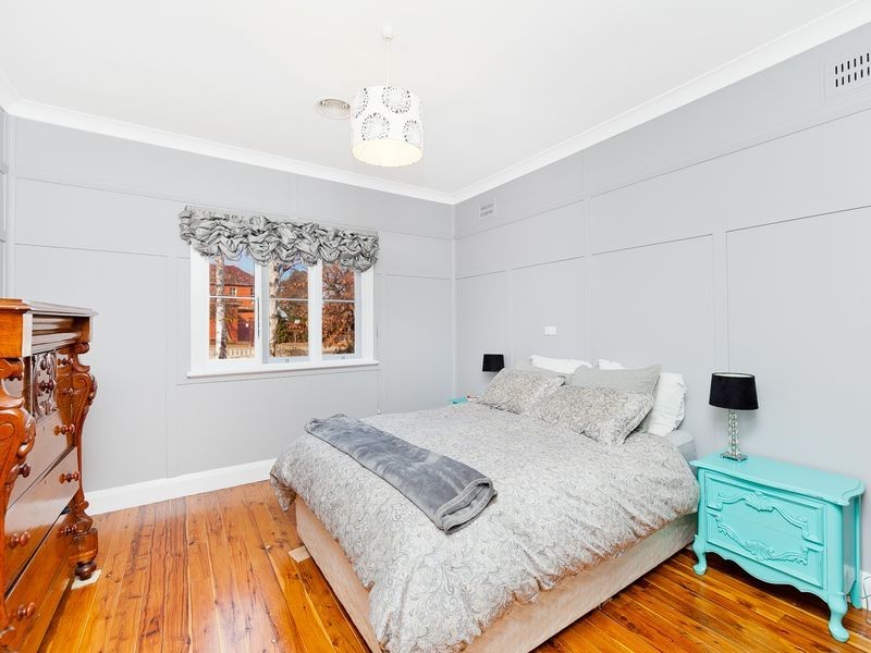 6 Isabella Street, Queanbeyan NSW 2620