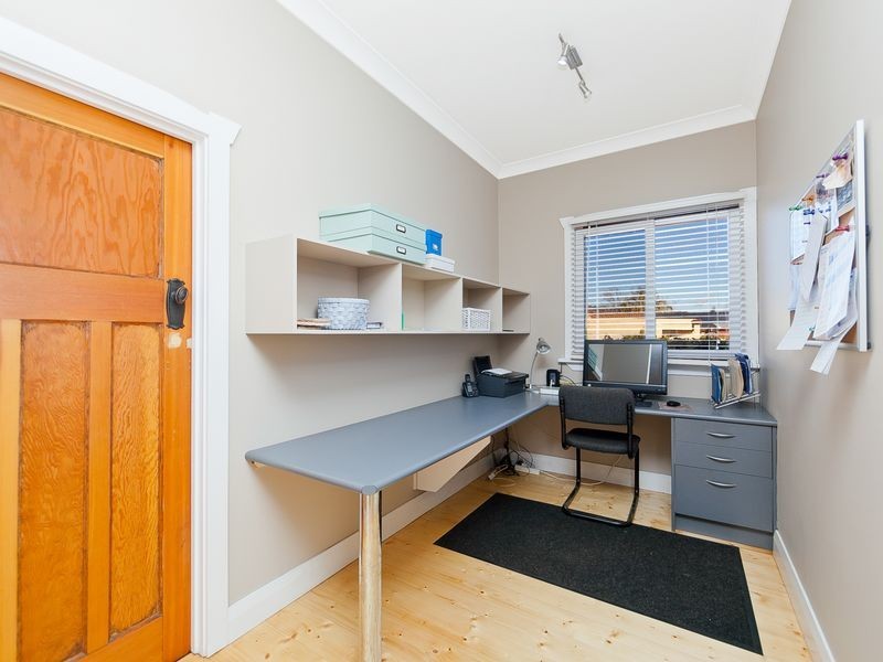 6 Isabella Street, Queanbeyan NSW 2620