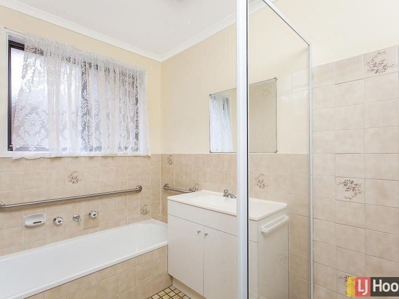 2/58 Thorpe Avenue, Queanbeyan NSW 2620