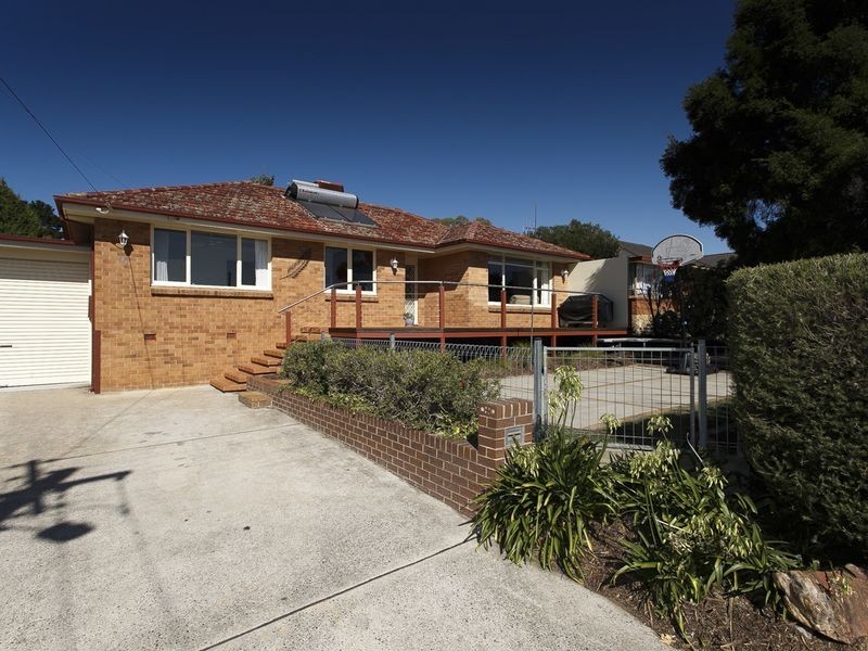 15 Greenbank Avenue, Queanbeyan NSW 2620
