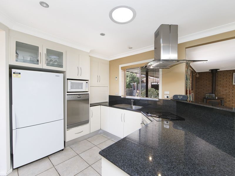 15 Greenbank Avenue, Queanbeyan NSW 2620