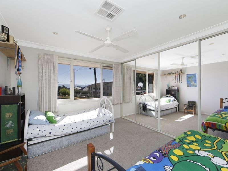15 Greenbank Avenue, Queanbeyan NSW 2620