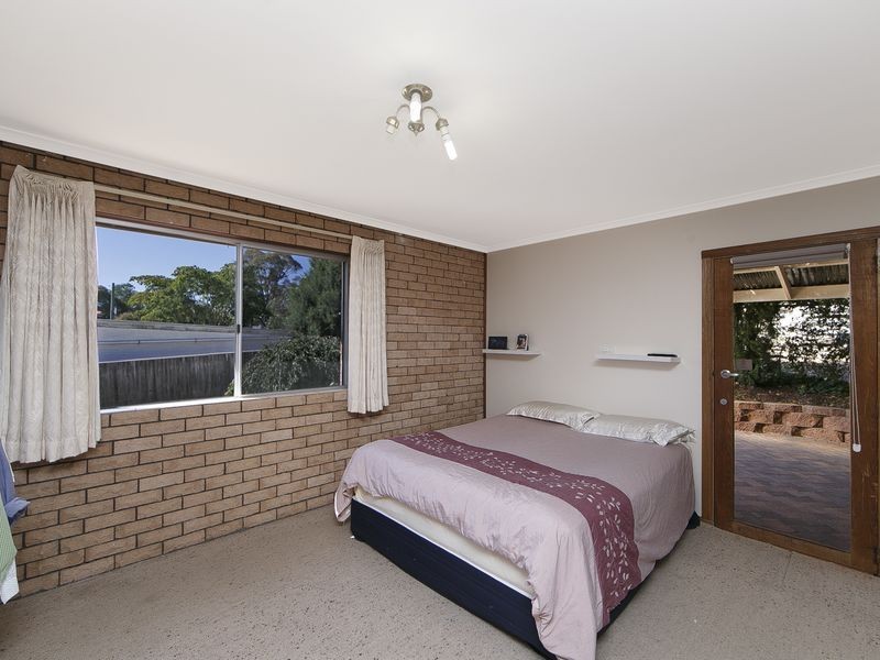 15 Greenbank Avenue, Queanbeyan NSW 2620