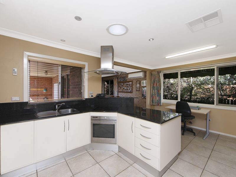 15 Greenbank Avenue, Queanbeyan NSW 2620