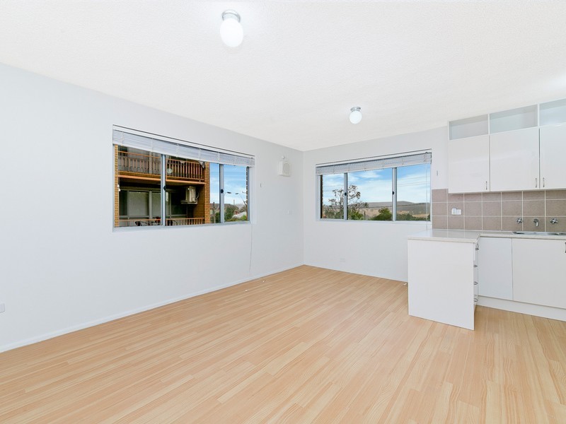 2/70 Uriarra Road, Queanbeyan NSW 2620