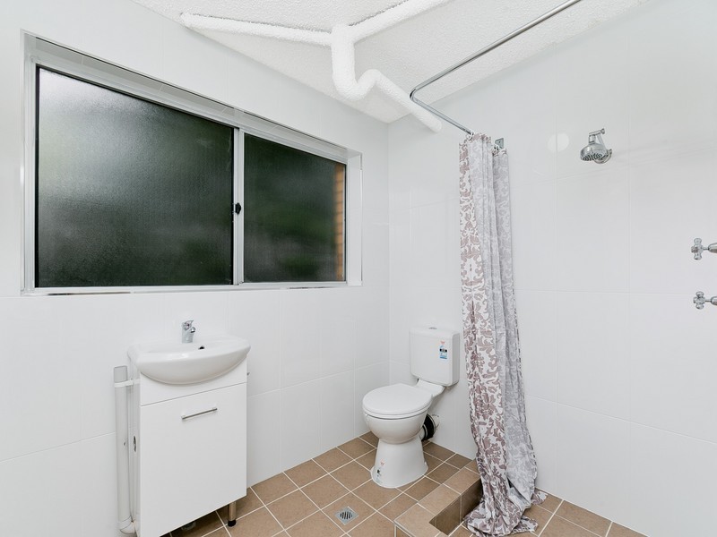 2/70 Uriarra Road, Queanbeyan NSW 2620