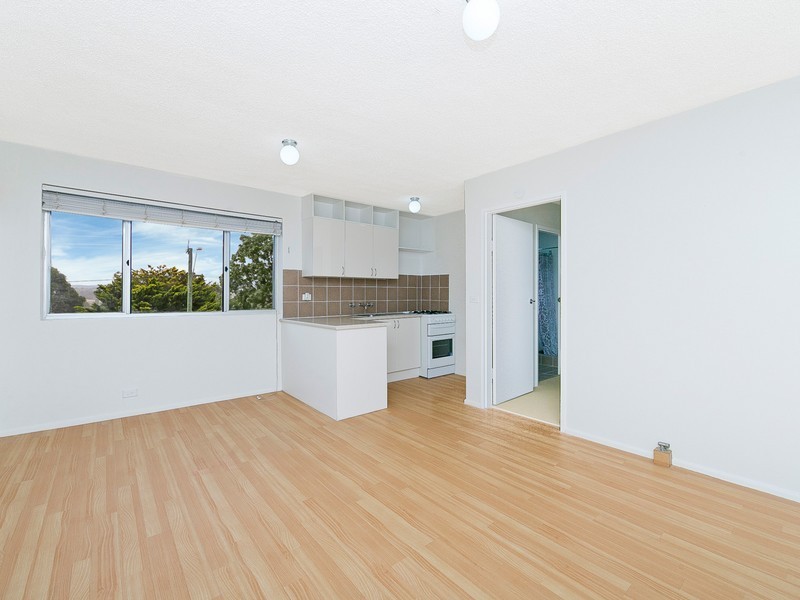 2/70 Uriarra Road, Queanbeyan NSW 2620