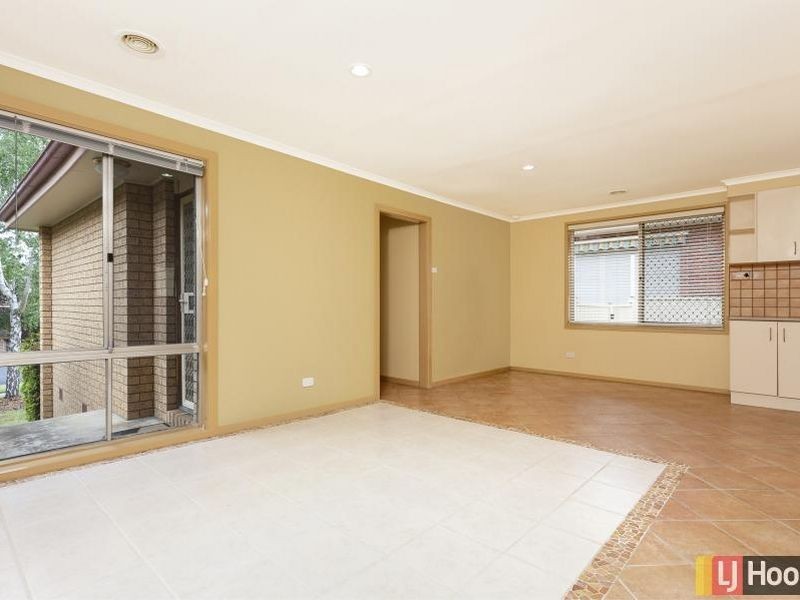 22 Fergus Road, Queanbeyan NSW 2620