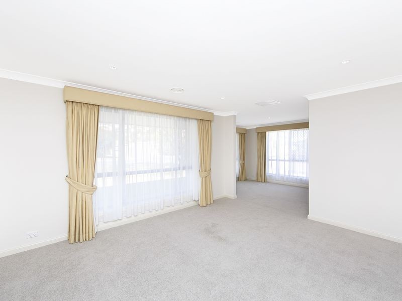 135 Barracks Flat Drive, Queanbeyan NSW 2620