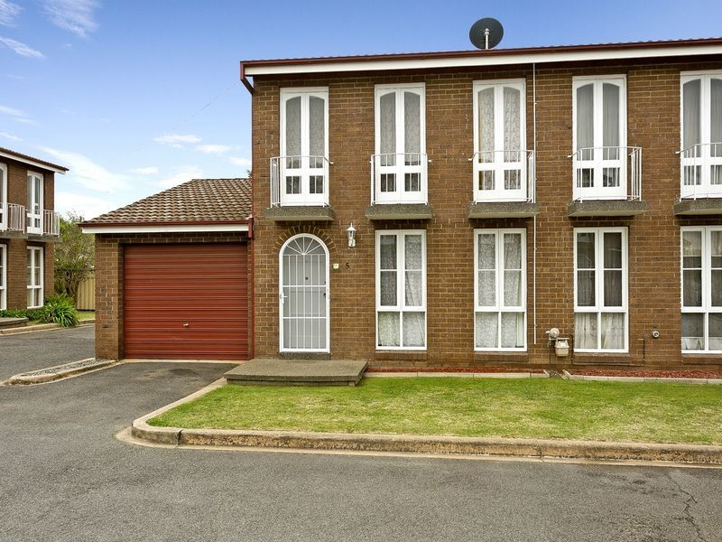 5/113 Stornaway Road, Queanbeyan NSW 2620