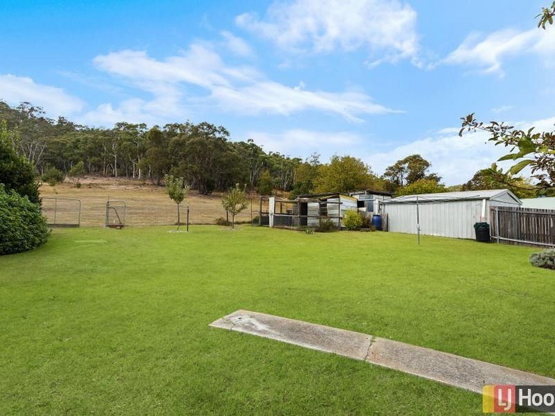 8 Willow Road, Captains Flat NSW 2623