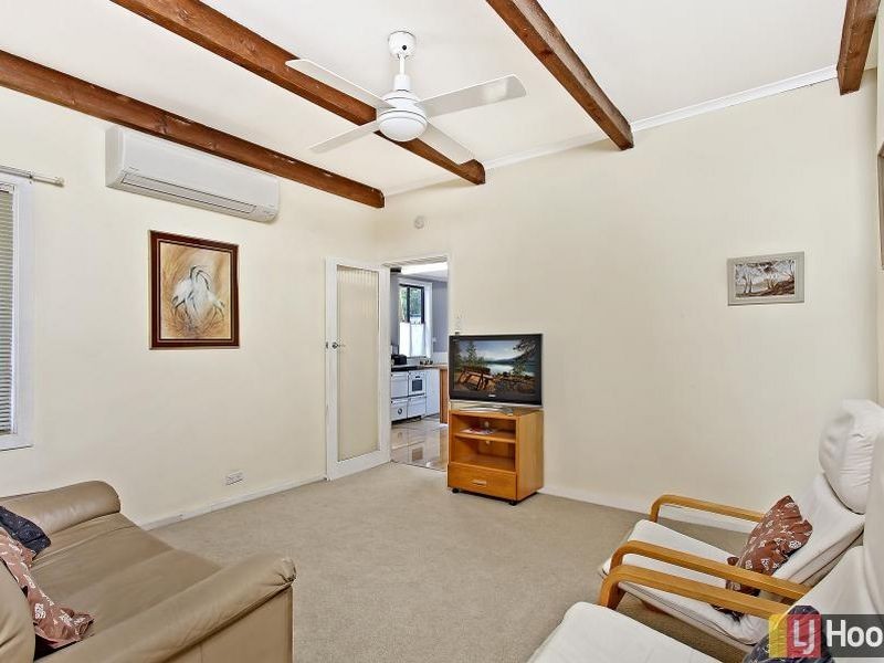 8 Willow Road, Captains Flat NSW 2623