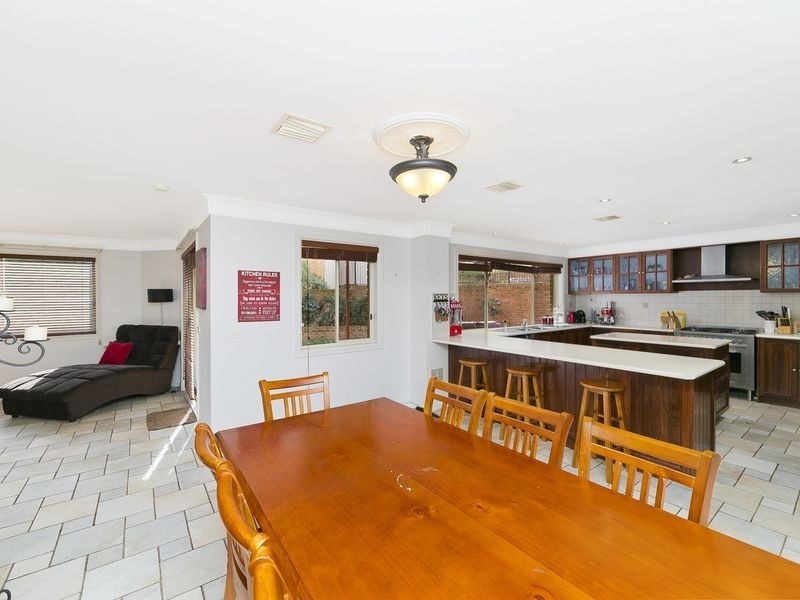 10 Hybon Avenue, Queanbeyan NSW 2620