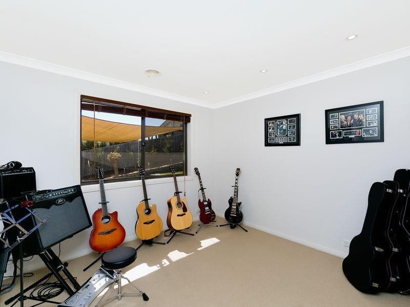 263 Bicentennial Drive, Jerrabomberra NSW 2619