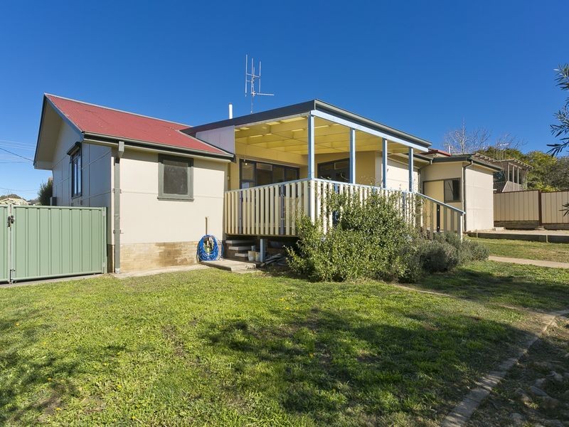 7 Fergus Road, Queanbeyan NSW 2620