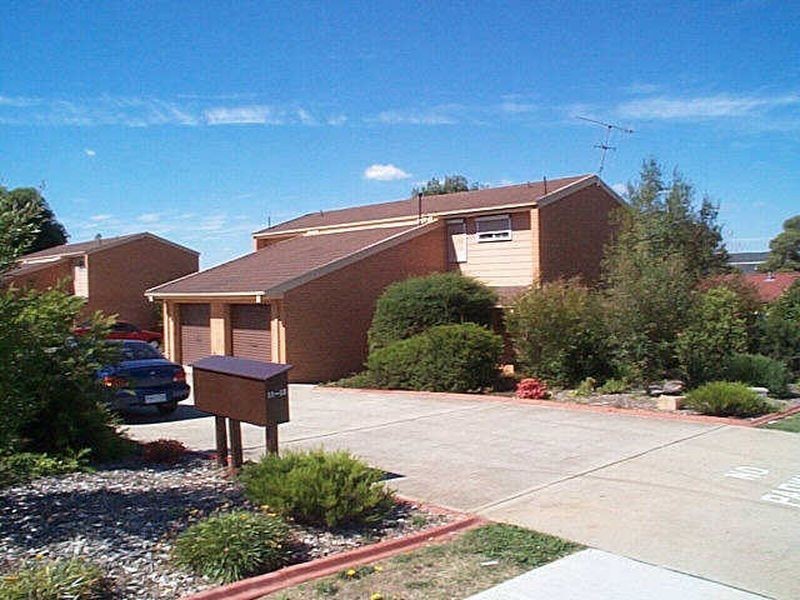 1/11-13 Hakea Street, Queanbeyan NSW 2620