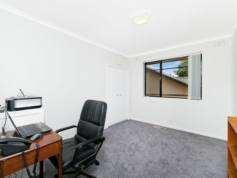 16 Hillbar Rise, Queanbeyan NSW 2620