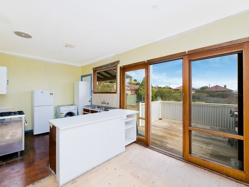 39 Crest Road, Queanbeyan NSW 2620