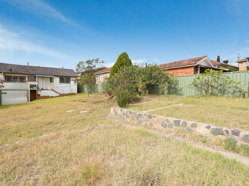 39 Crest Road, Queanbeyan NSW 2620