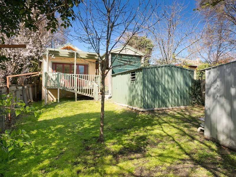 24 Isabella Street, Queanbeyan NSW 2620