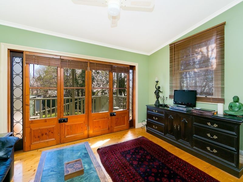 24 Isabella Street, Queanbeyan NSW 2620