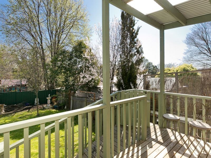 24 Isabella Street, Queanbeyan NSW 2620