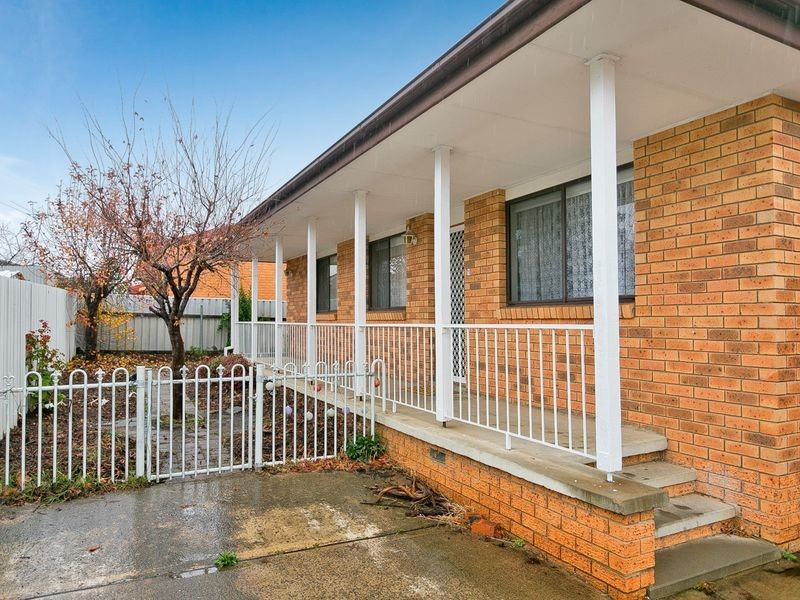 2/13 Kathleen Street, Queanbeyan NSW 2620