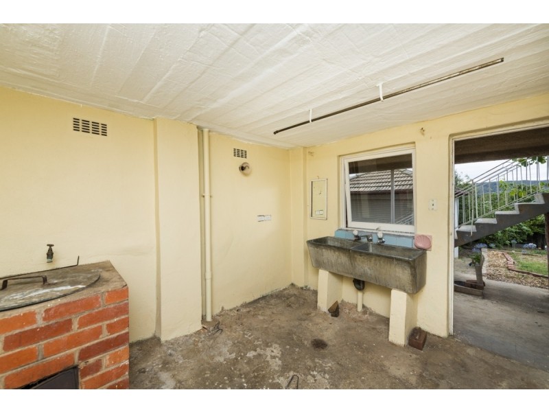 84 Ross Road, Queanbeyan NSW 2620