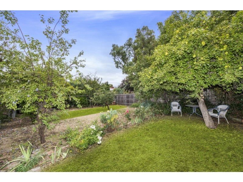 84 Ross Road, Queanbeyan NSW 2620
