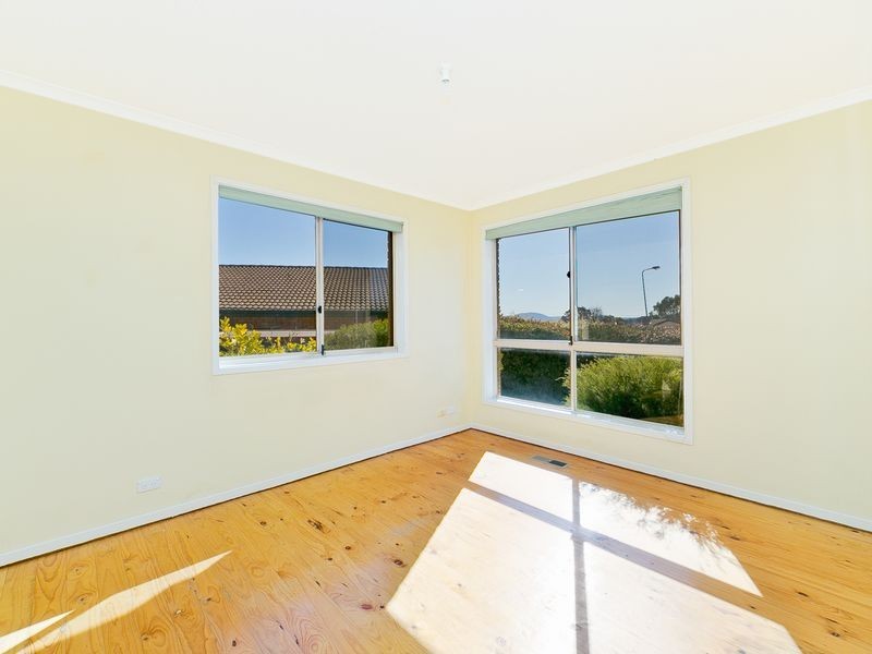 8 Namai Place, Queanbeyan NSW 2620