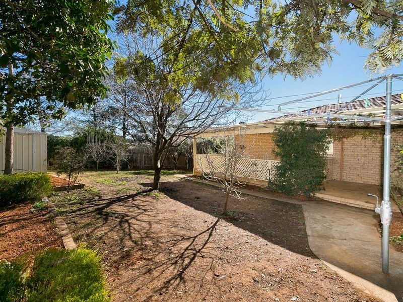8 Namai Place, Queanbeyan NSW 2620