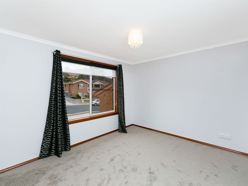 57 Candlebark Road, Queanbeyan NSW 2620