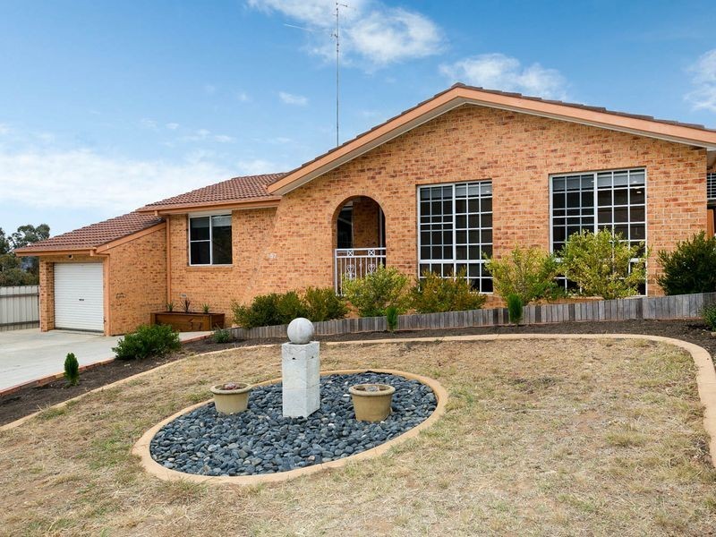 57 Candlebark Road, Queanbeyan NSW 2620