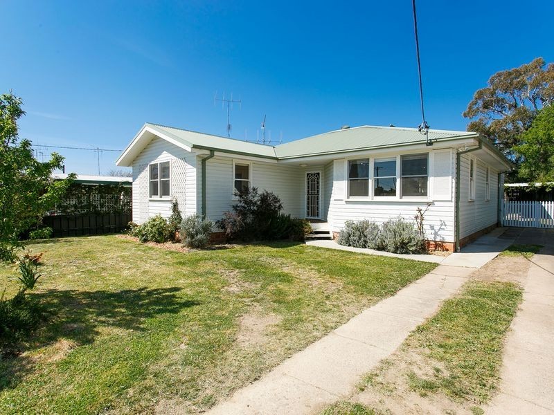 14 Early Street, Queanbeyan NSW 2620