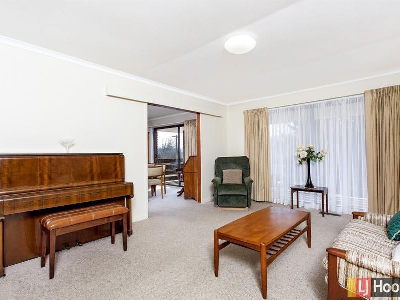 25 Woodger Parade, Queanbeyan NSW 2620