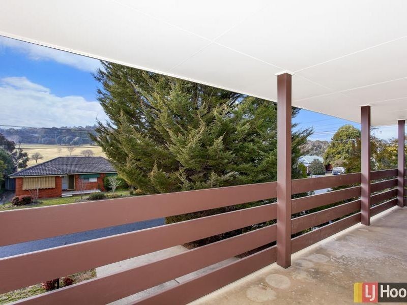 25 Woodger Parade, Queanbeyan NSW 2620