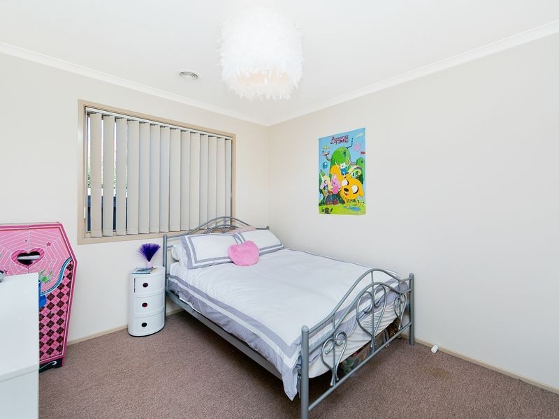 26 Unwin Avenue, Jerrabomberra NSW 2619