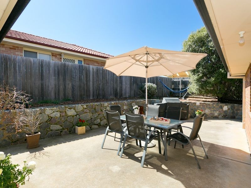 26 Unwin Avenue, Jerrabomberra NSW 2619