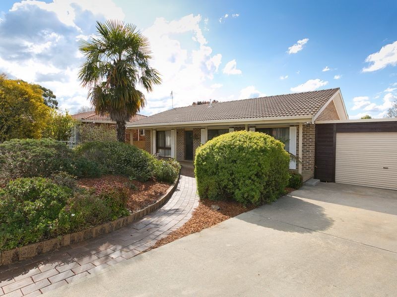 9 Garrong Avenue, Queanbeyan NSW 2620