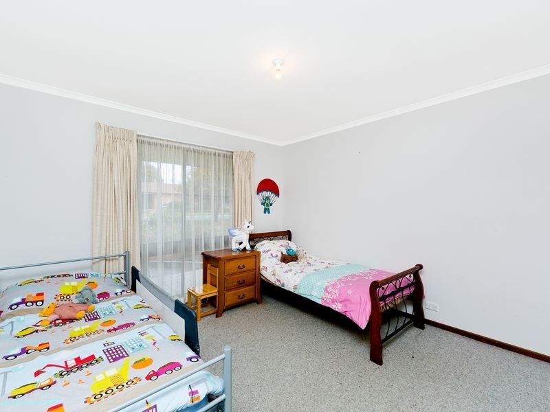 9 Garrong Avenue, Queanbeyan NSW 2620