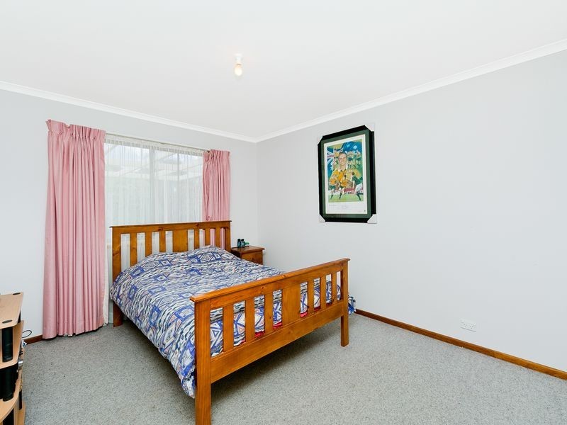 9 Garrong Avenue, Queanbeyan NSW 2620