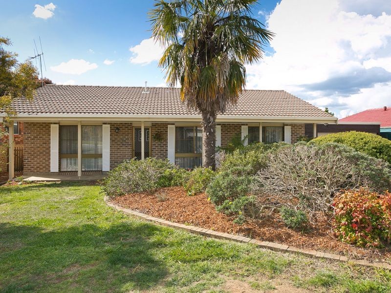 9 Garrong Avenue, Queanbeyan NSW 2620