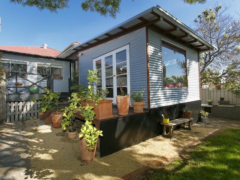 24 McIntosh Street, Queanbeyan NSW 2620