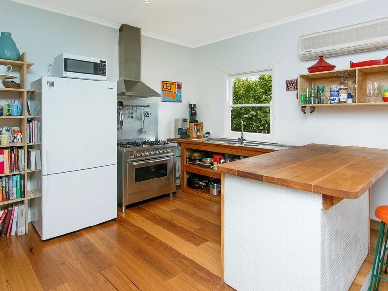 24 McIntosh Street, Queanbeyan NSW 2620