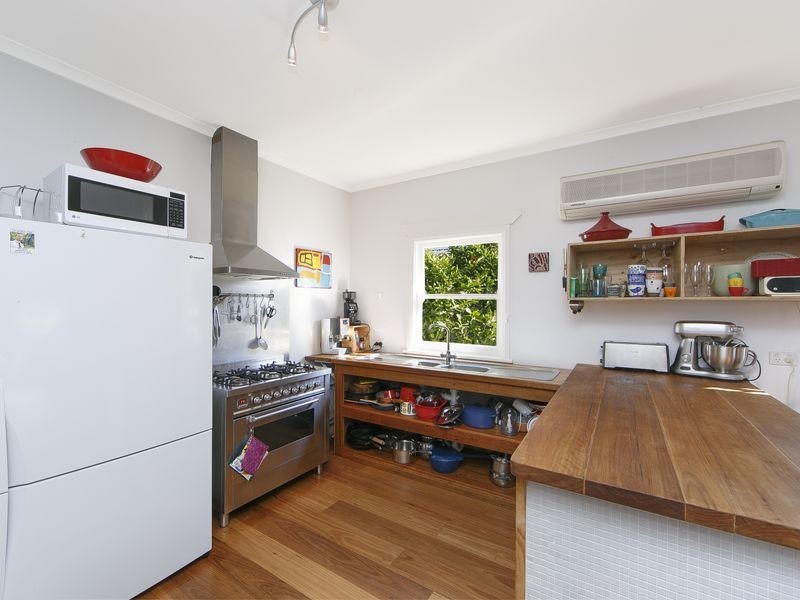 24 McIntosh Street, Queanbeyan NSW 2620