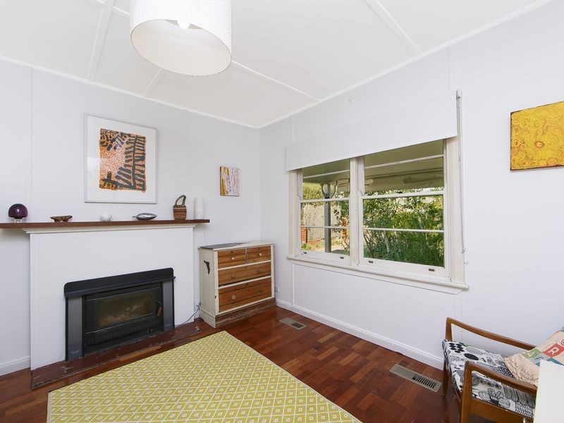 24 McIntosh Street, Queanbeyan NSW 2620