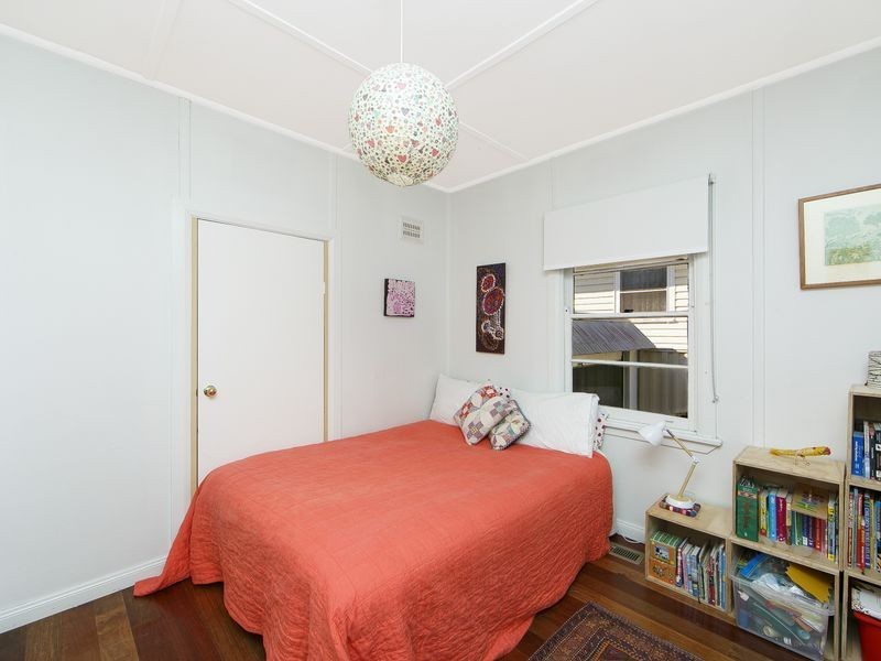 24 McIntosh Street, Queanbeyan NSW 2620