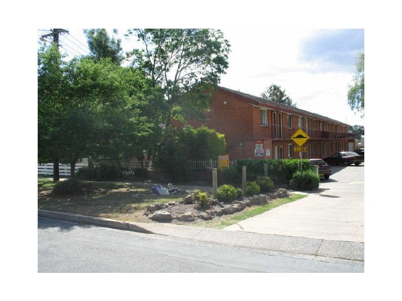 Mowatt Street, Queanbeyan NSW 2620