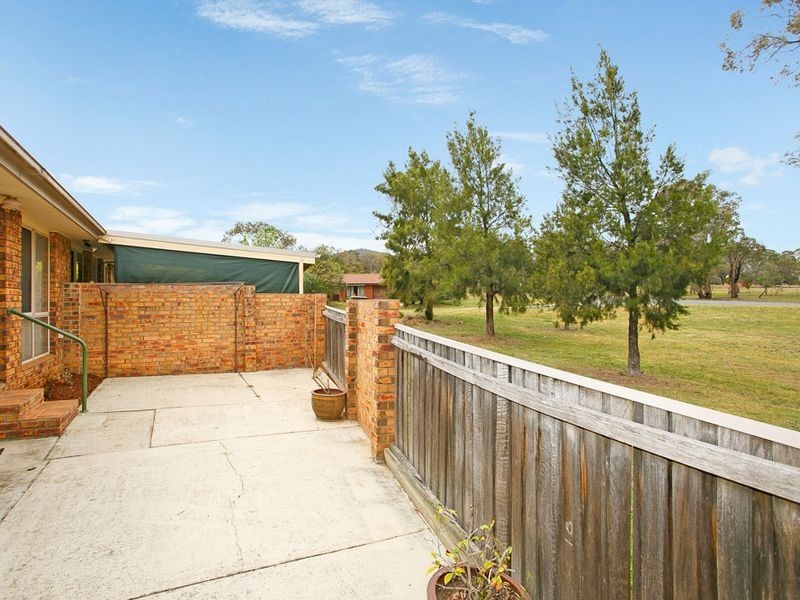 8 Koorong Place, Queanbeyan NSW 2620